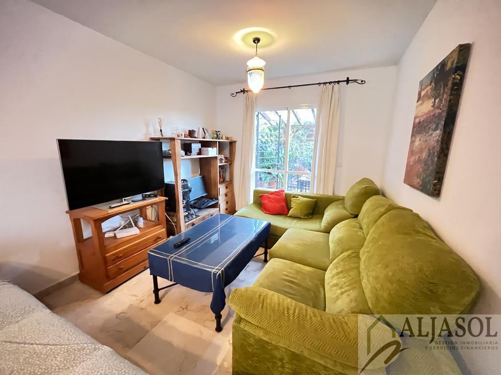 For sale of house in Villanueva del Ariscal