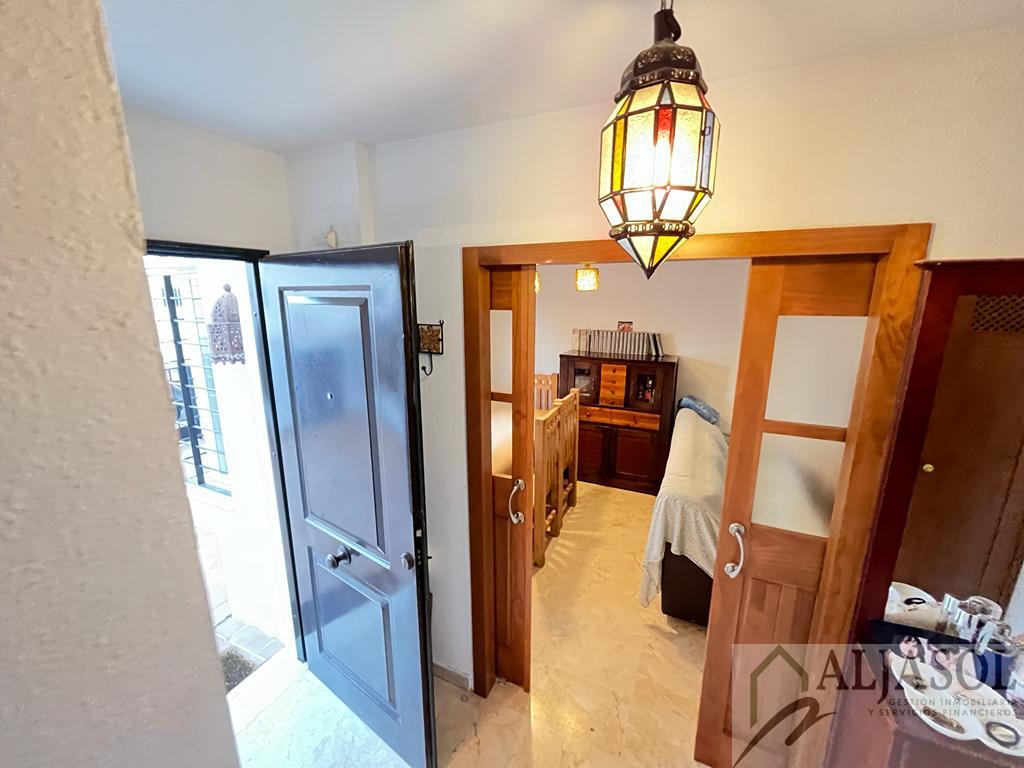 For sale of house in Villanueva del Ariscal