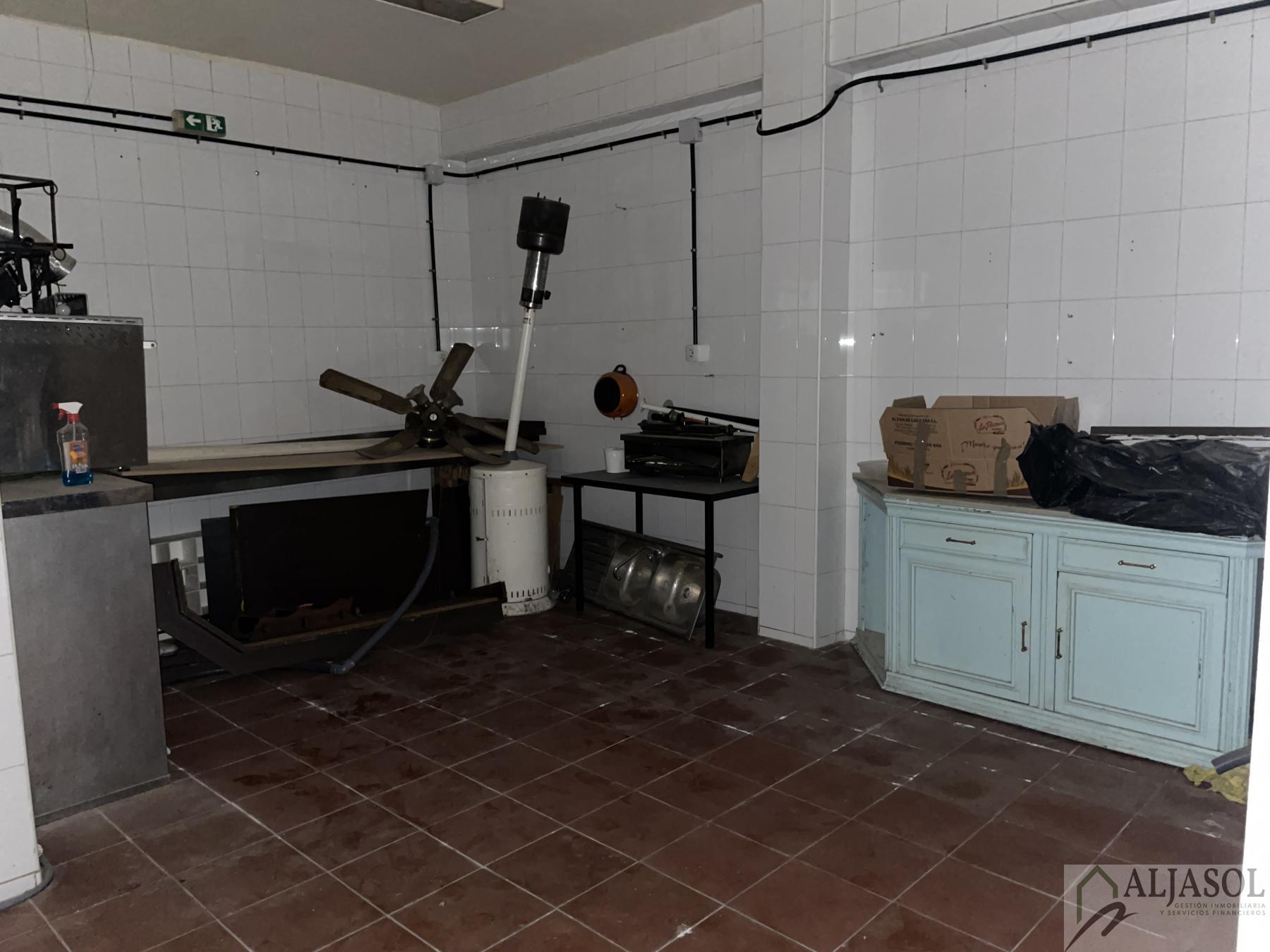 For rent of commercial in San Juan de Aznalfarache