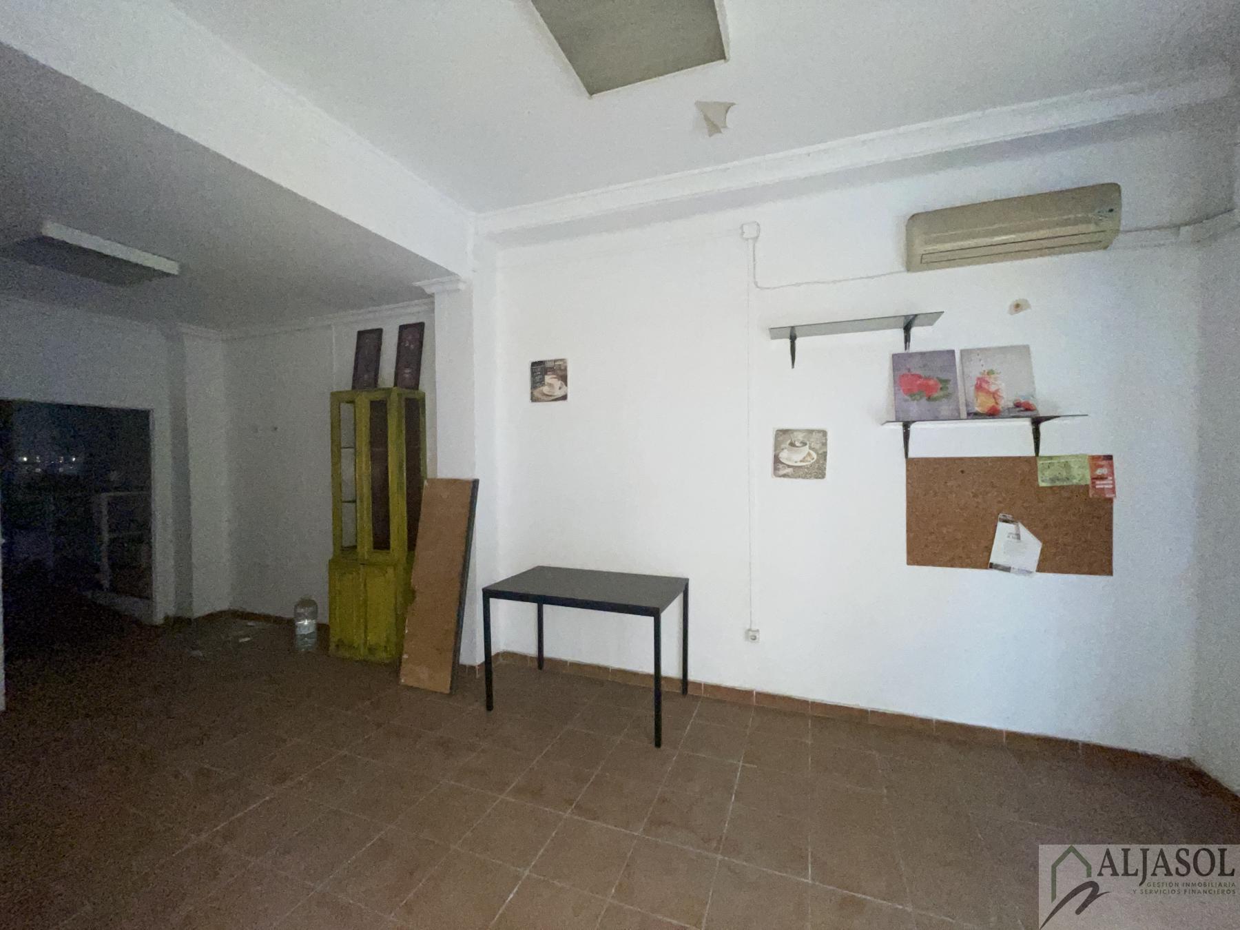 For rent of commercial in San Juan de Aznalfarache