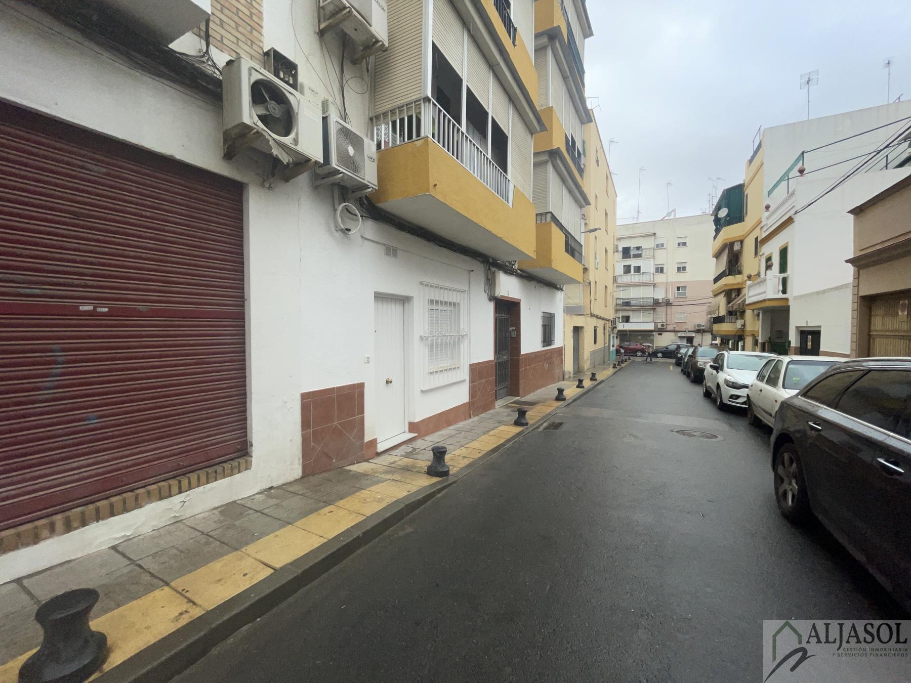 For rent of commercial in San Juan de Aznalfarache