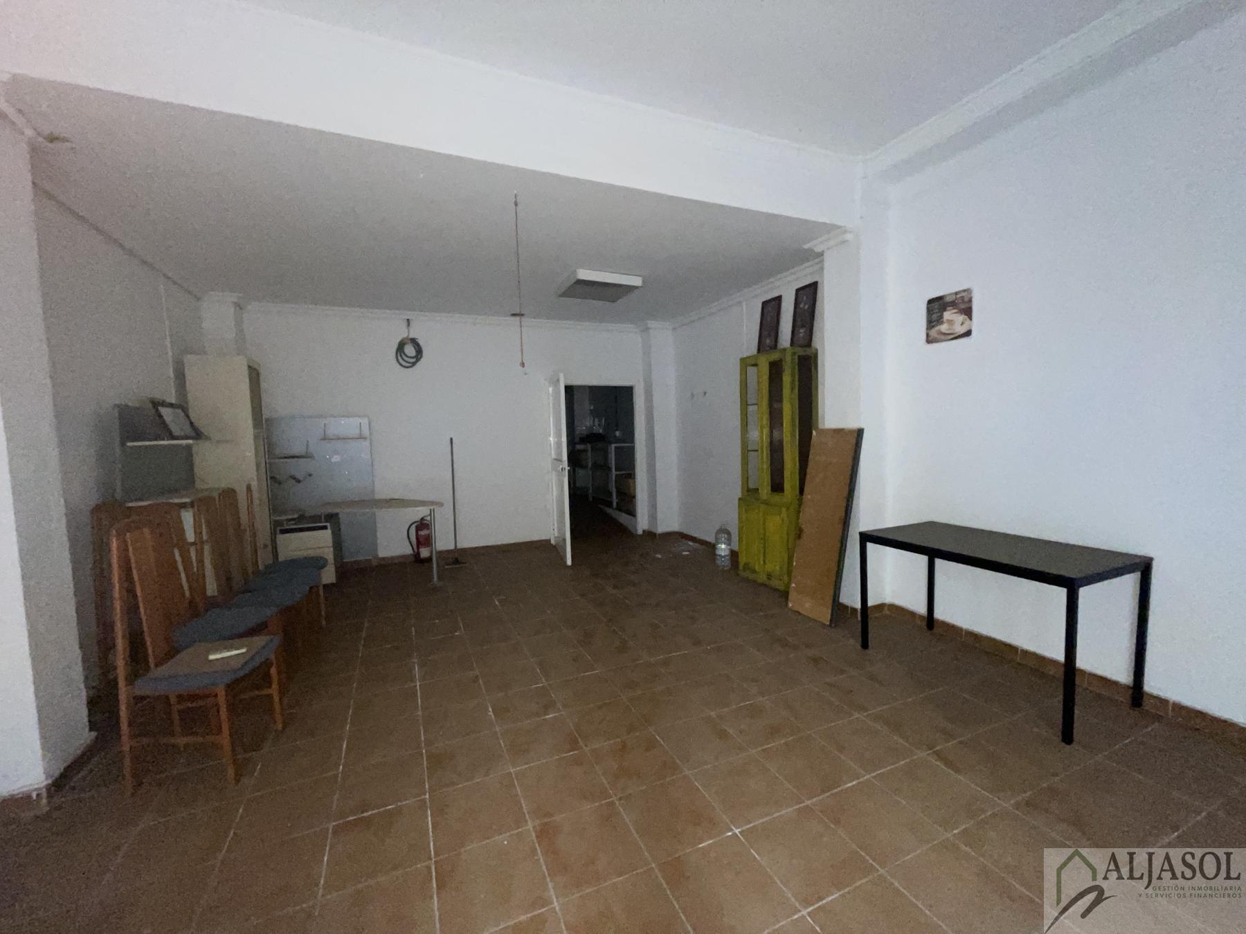 For rent of commercial in San Juan de Aznalfarache