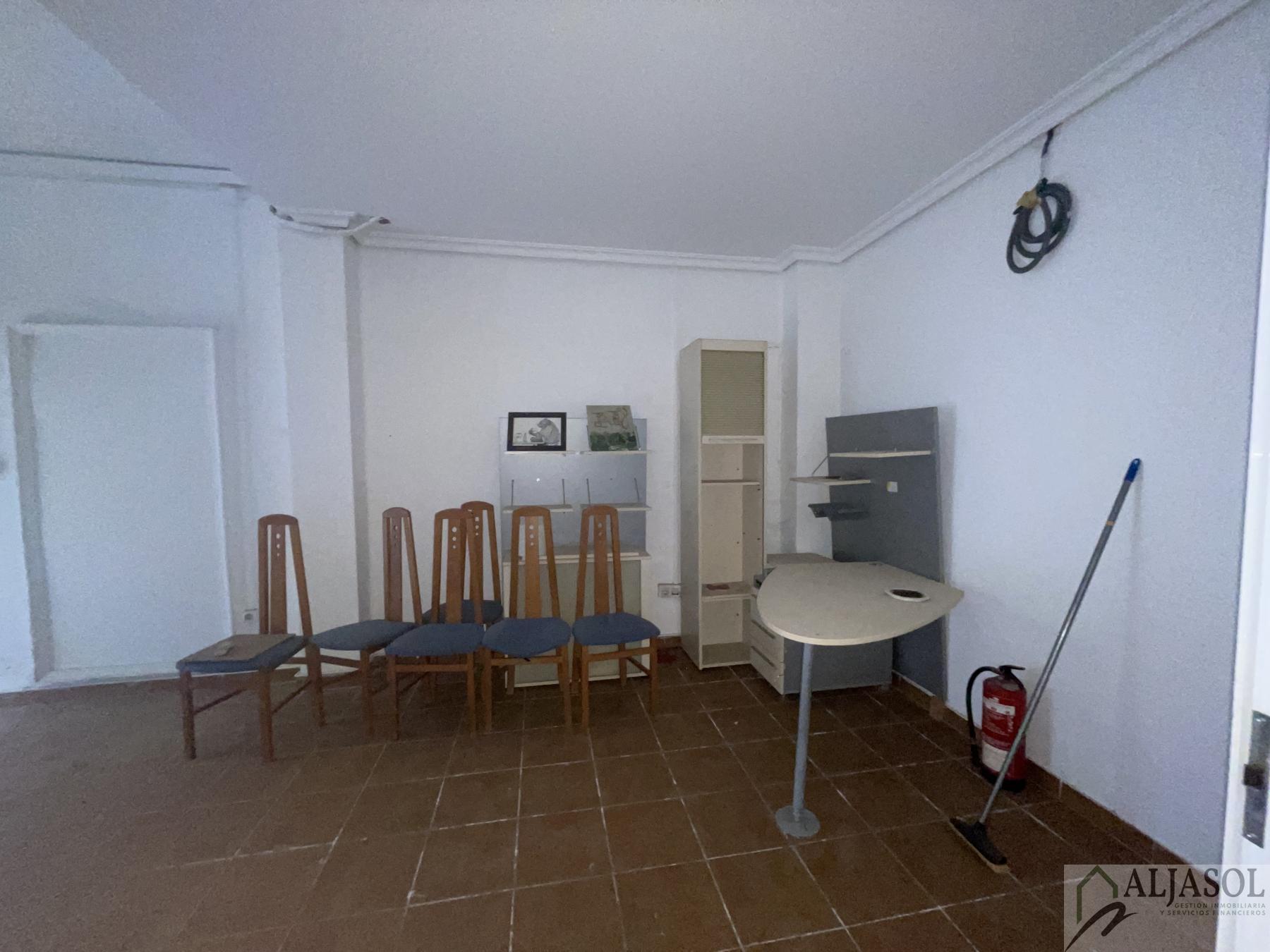 For rent of commercial in San Juan de Aznalfarache