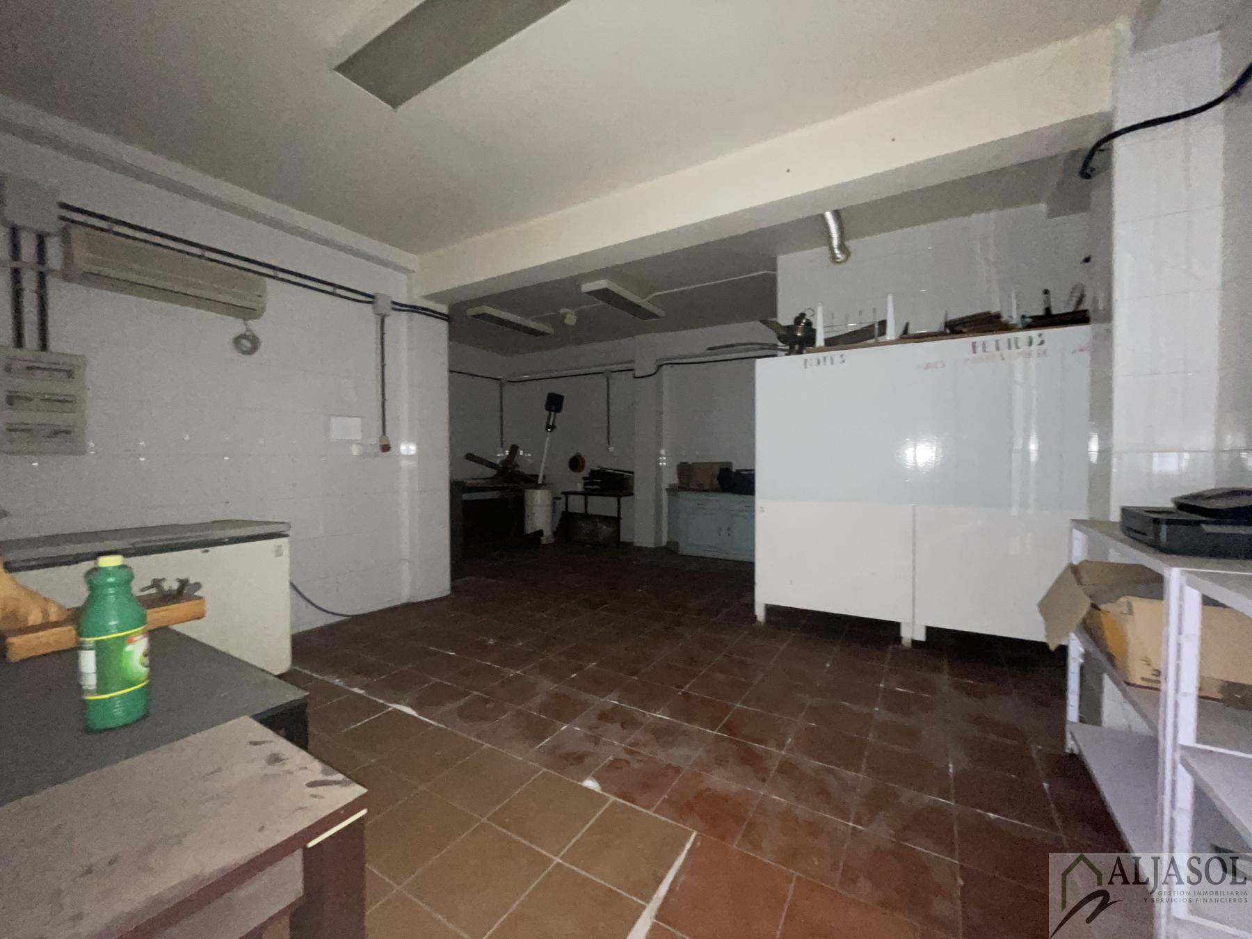 For rent of commercial in San Juan de Aznalfarache