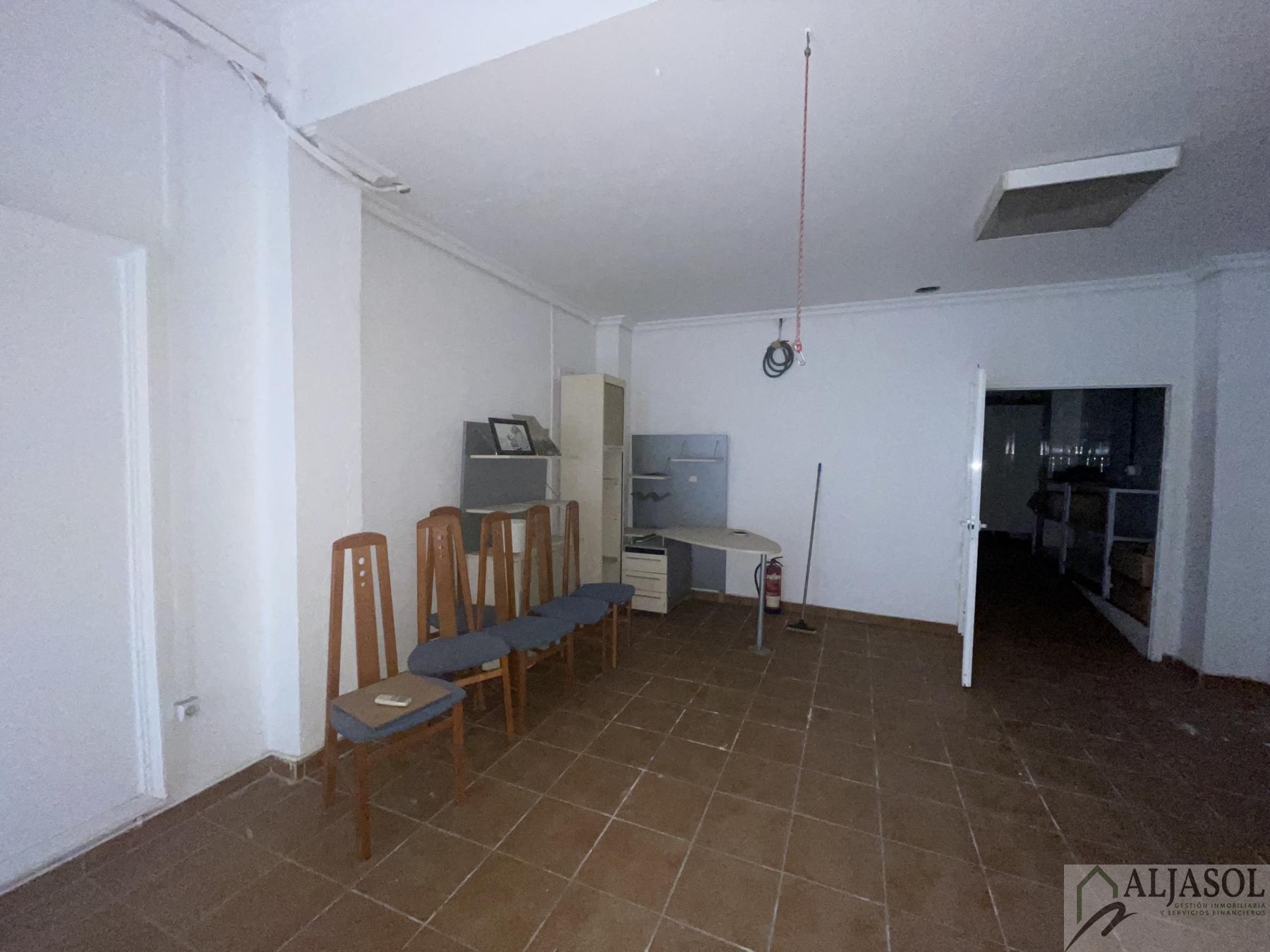 For rent of commercial in San Juan de Aznalfarache