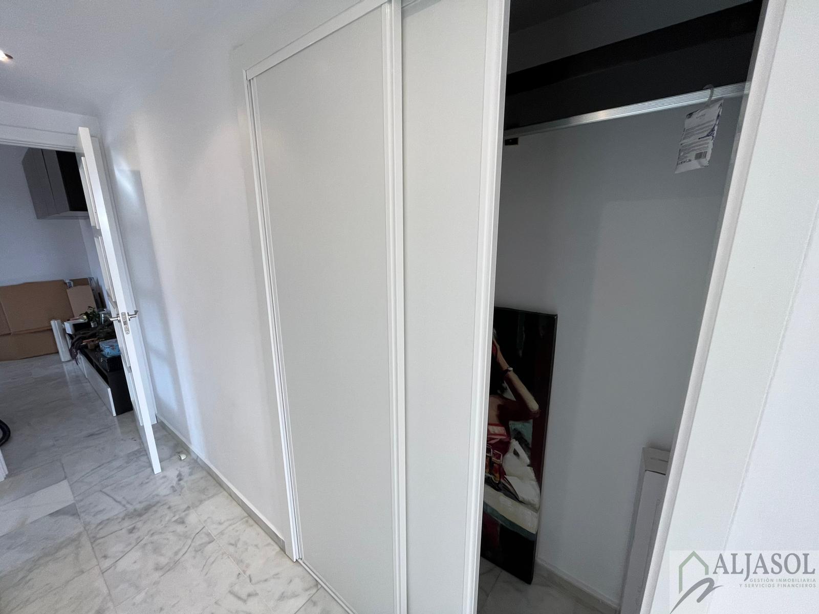 For sale of flat in Camas