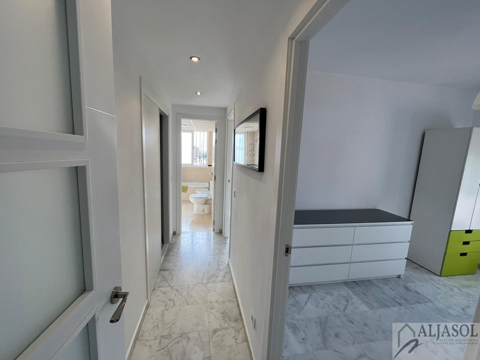 For sale of flat in Camas