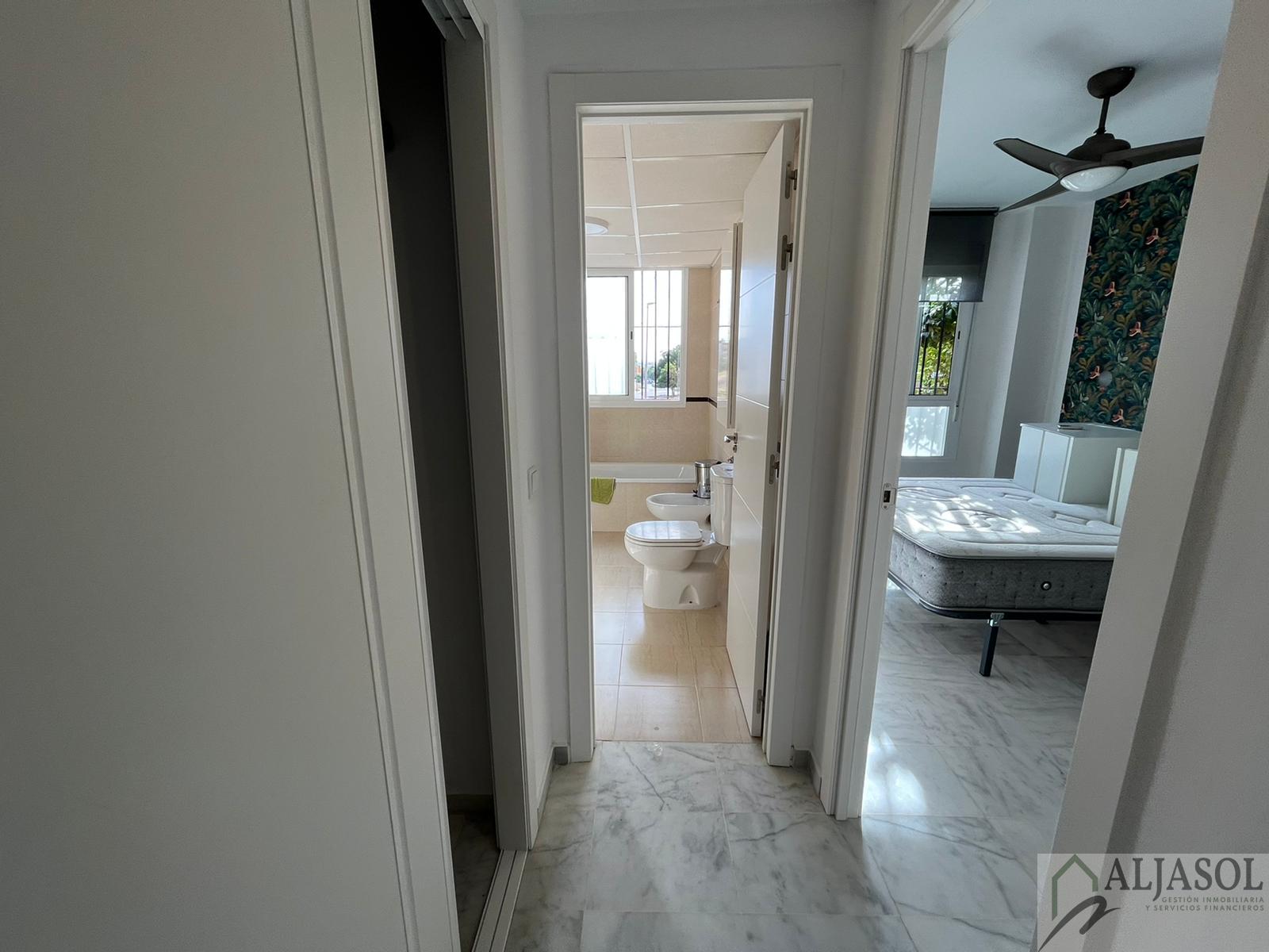 For sale of flat in Camas