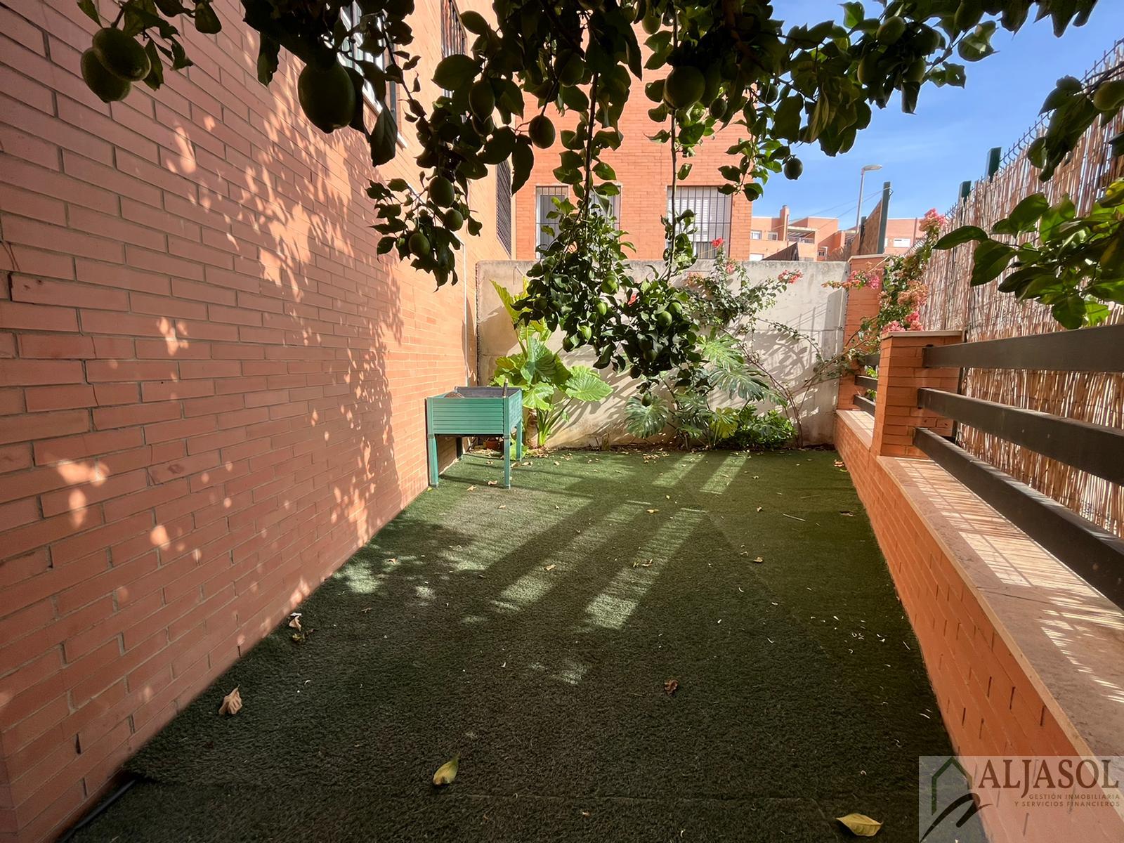 For sale of flat in Camas