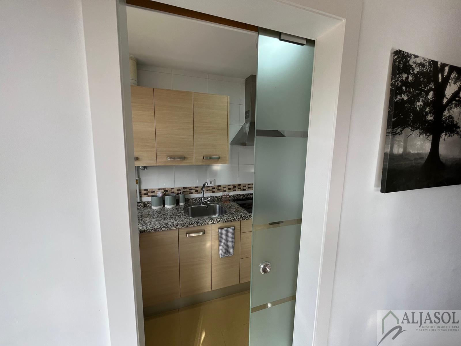 For sale of flat in Camas