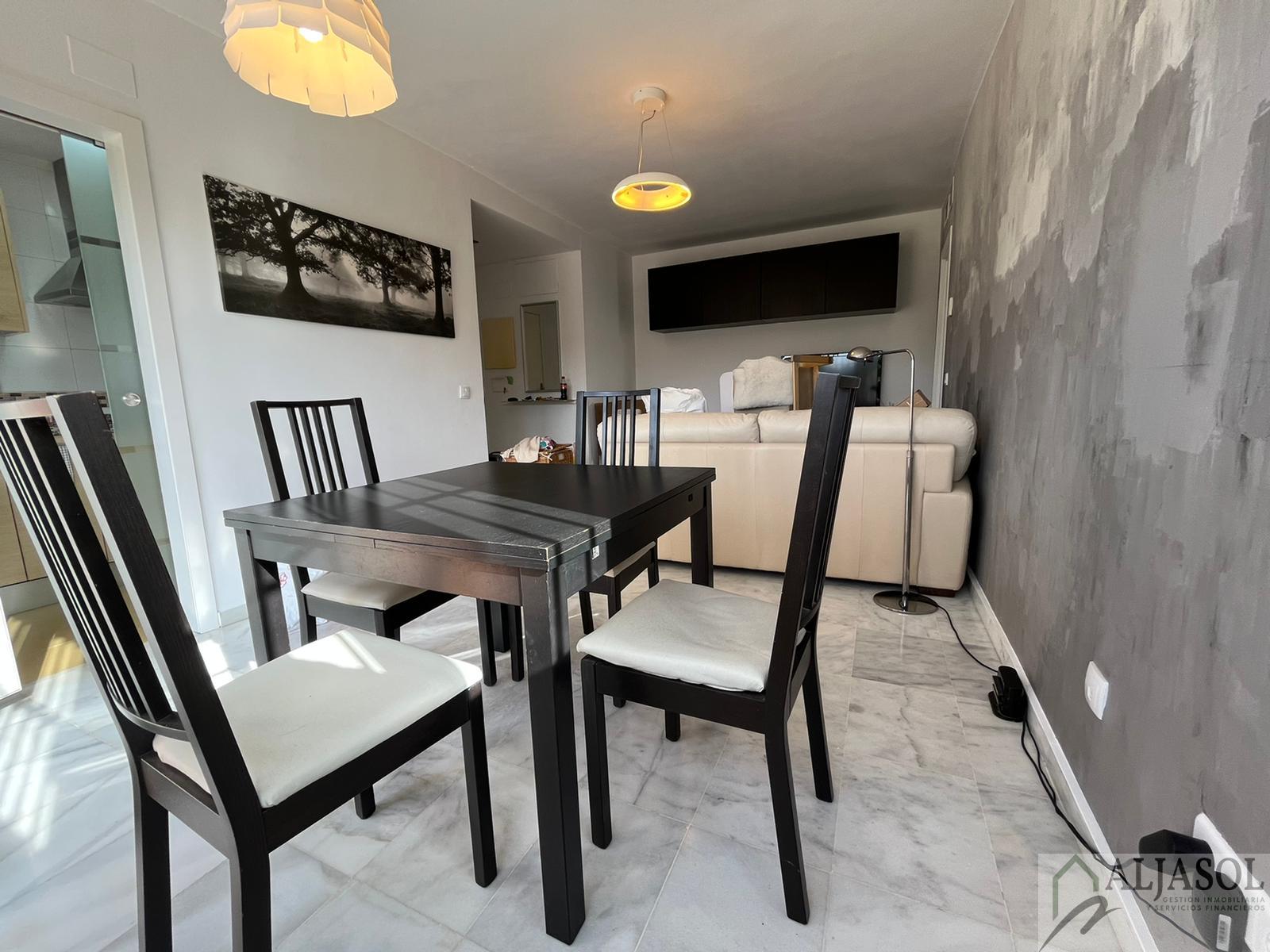 For sale of flat in Camas