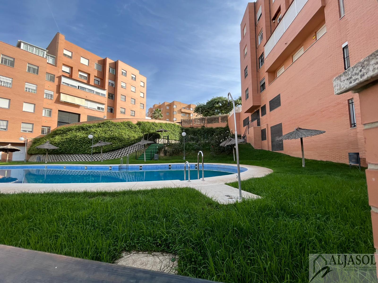 For sale of flat in Camas