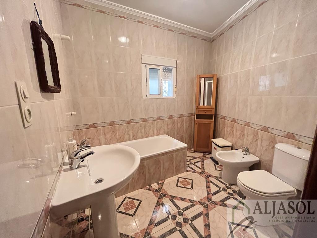 Venta de casa en Sanlúcar la Mayor Venta de casa en Sanlúcar la Mayor