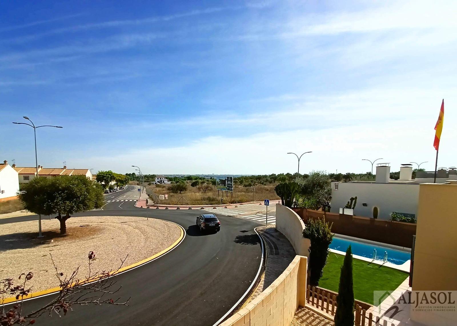 For sale of chalet in Espartinas