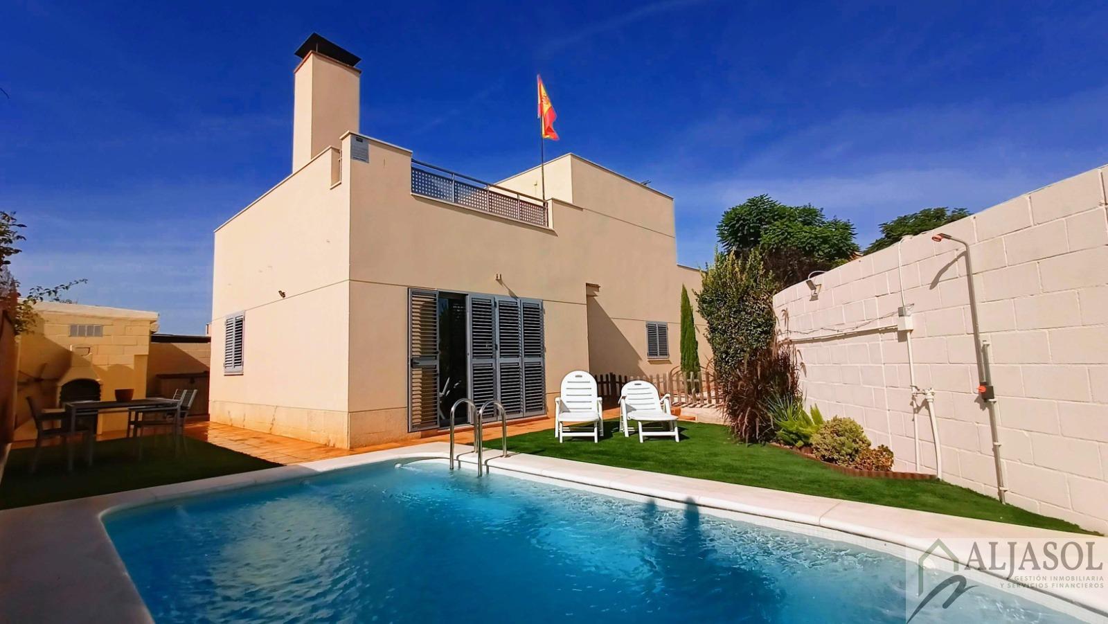 For sale of chalet in Espartinas