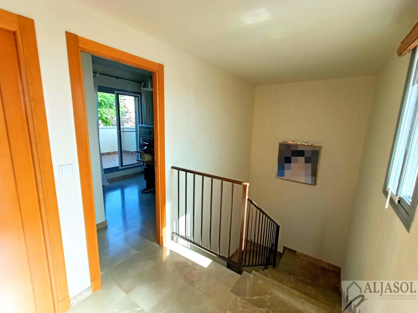 For sale of chalet in Espartinas