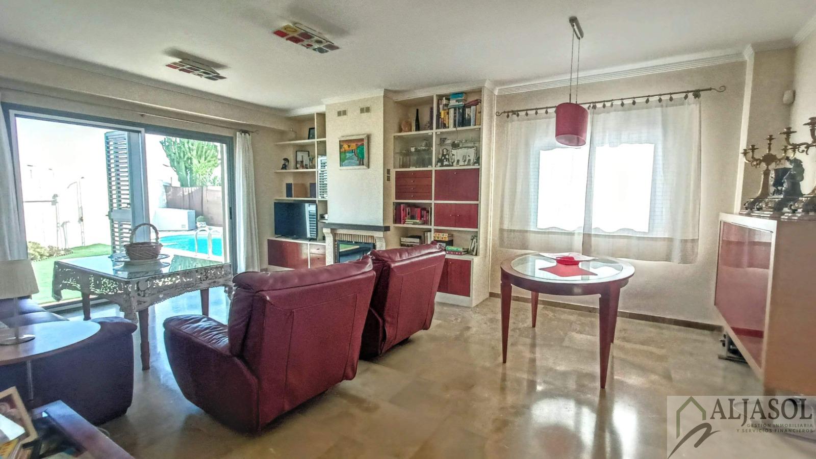For sale of chalet in Espartinas
