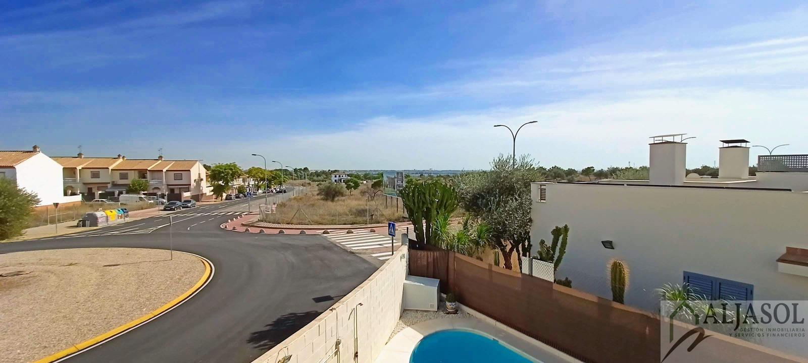 For sale of chalet in Espartinas