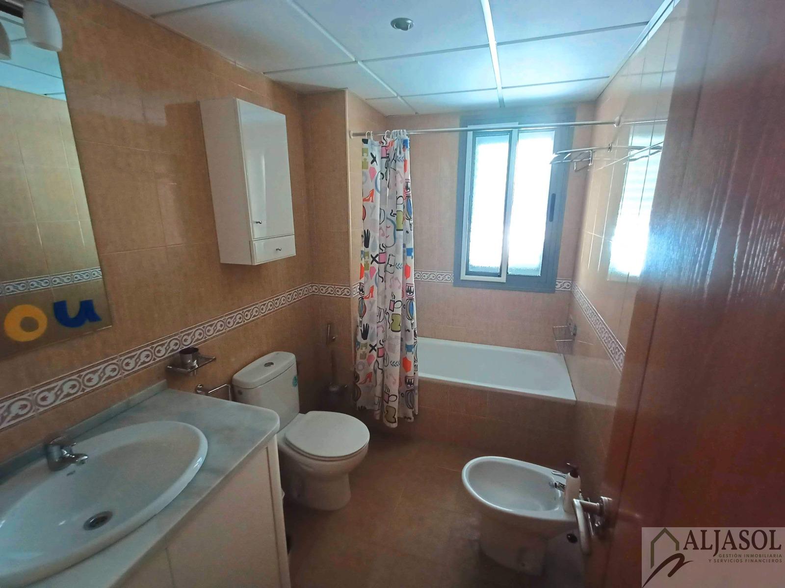 For sale of chalet in Espartinas