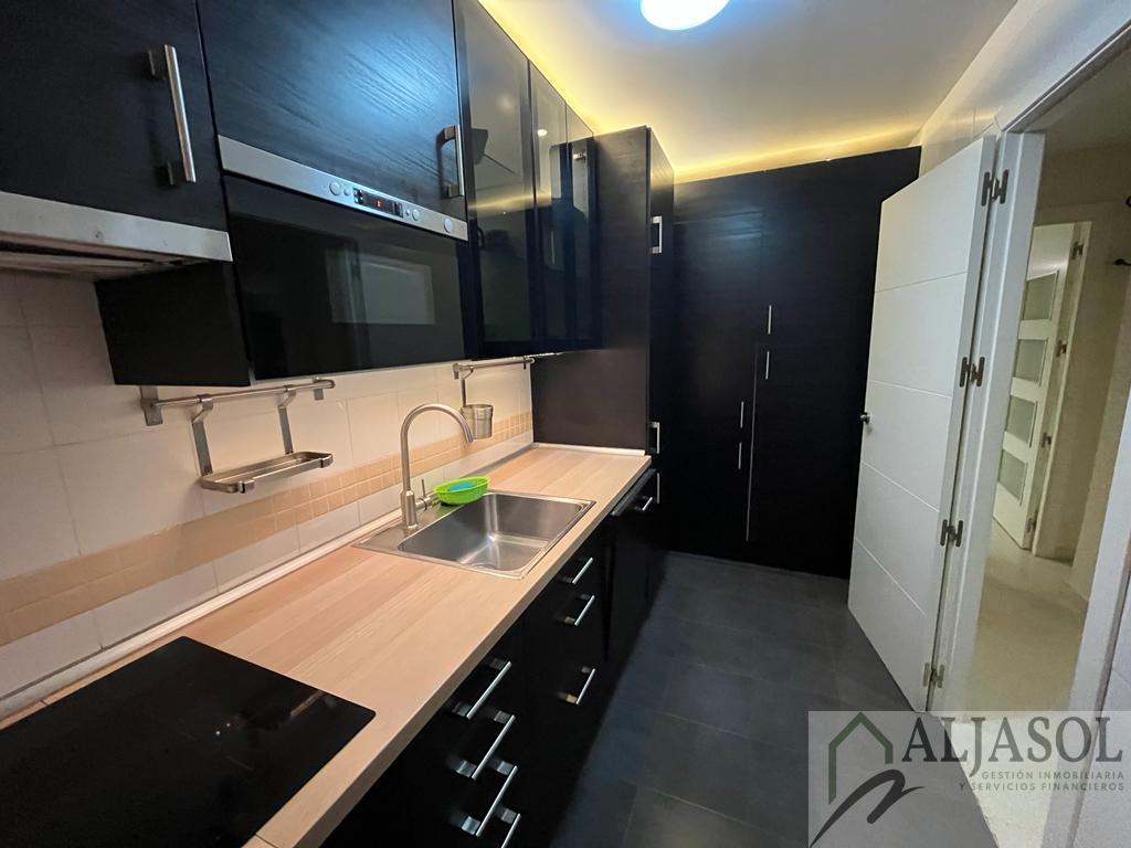 For sale of flat in Mairena del Aljarafe