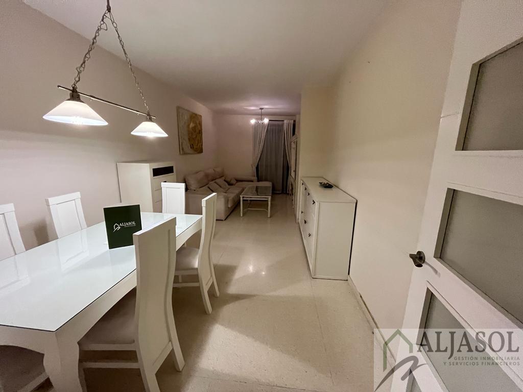 For sale of flat in Mairena del Aljarafe