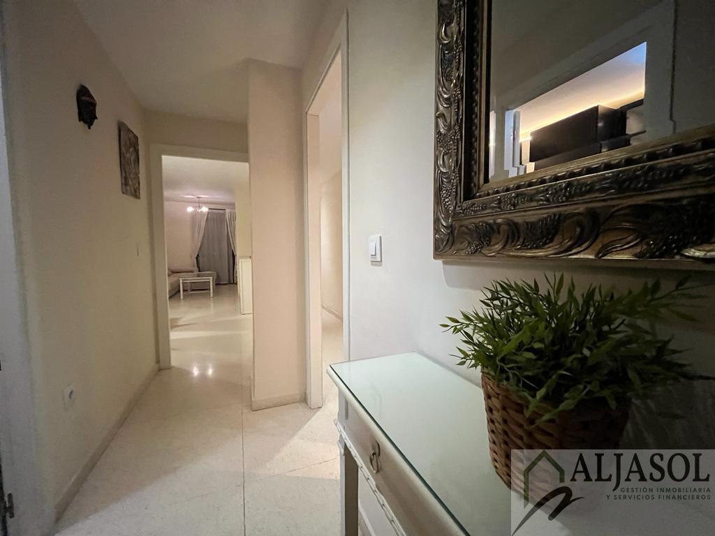 For sale of flat in Mairena del Aljarafe