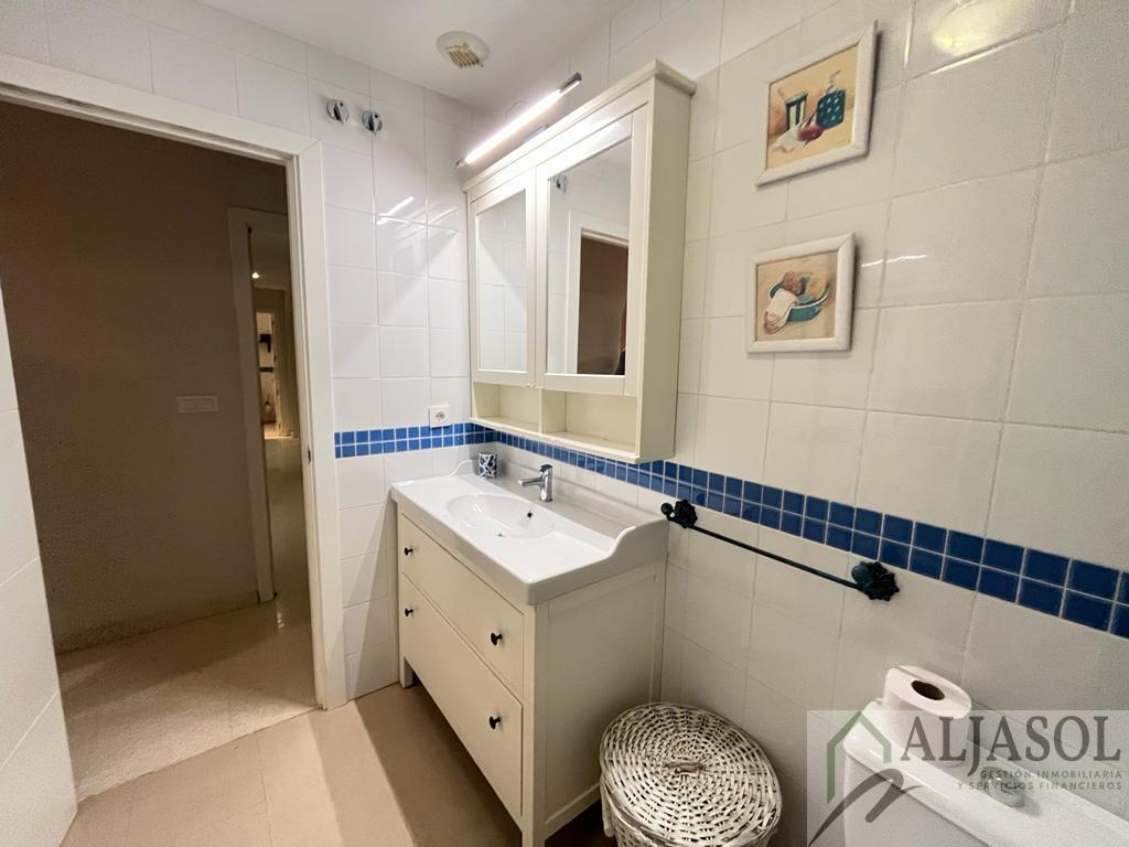 For sale of flat in Mairena del Aljarafe