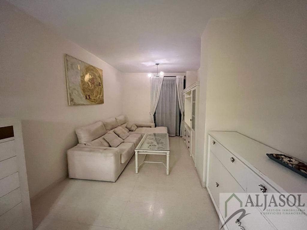 For sale of flat in Mairena del Aljarafe