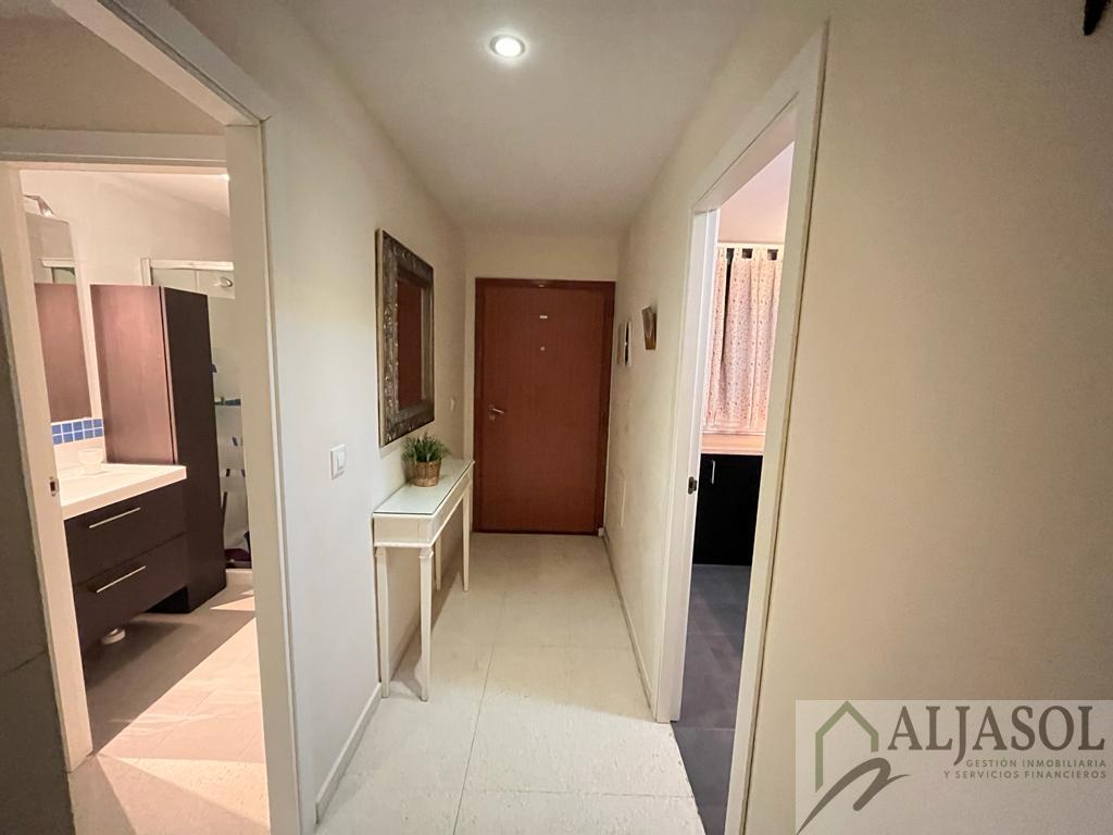 For sale of flat in Mairena del Aljarafe