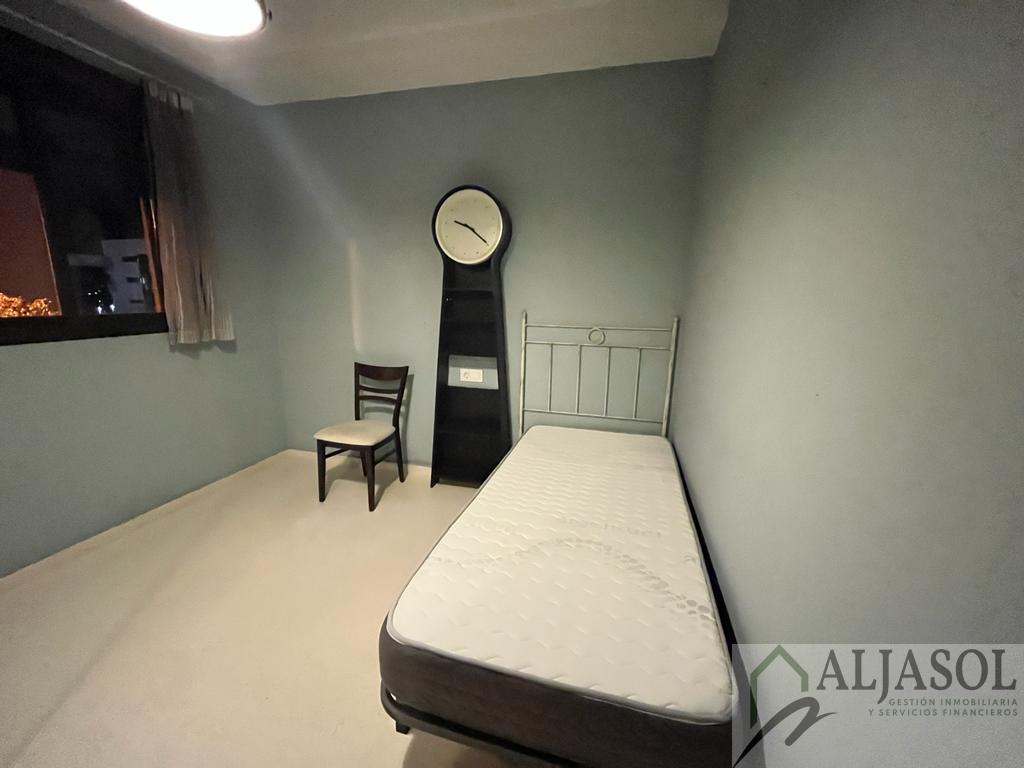 For sale of flat in Mairena del Aljarafe