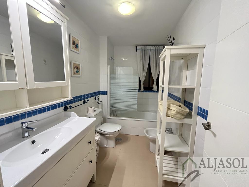 For sale of flat in Mairena del Aljarafe