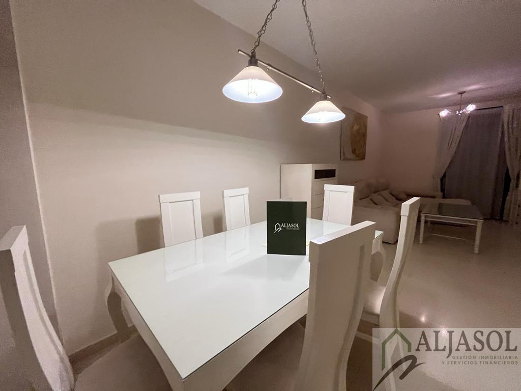 For sale of flat in Mairena del Aljarafe