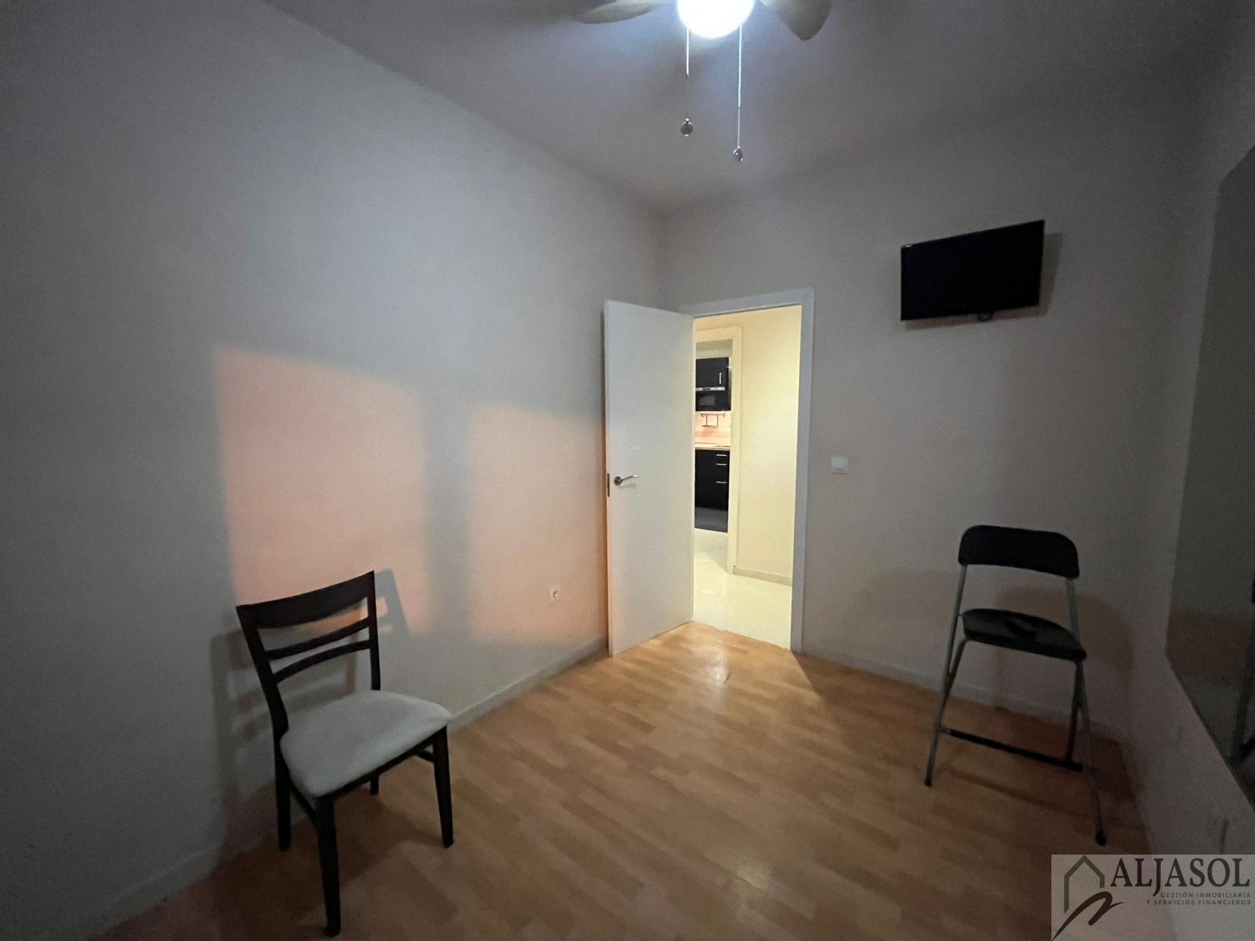 For sale of flat in Mairena del Aljarafe