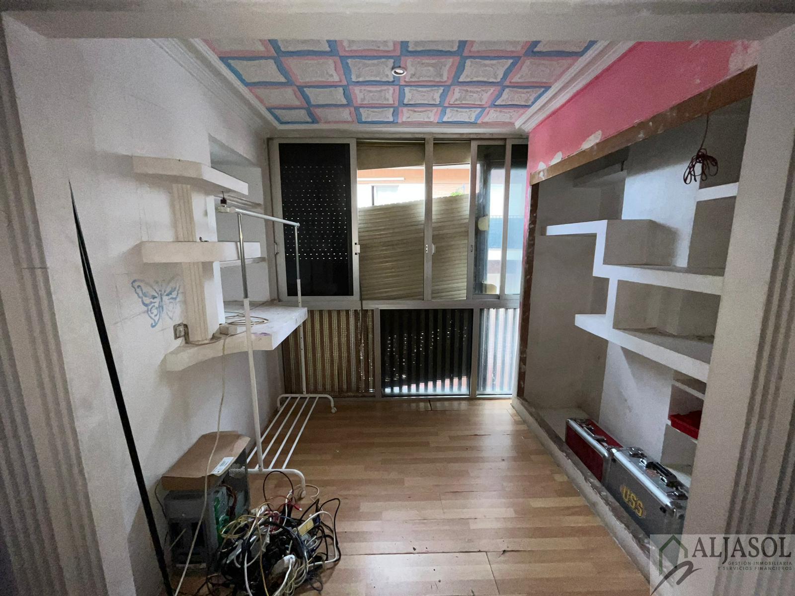For sale of flat in Castilleja de la Cuesta