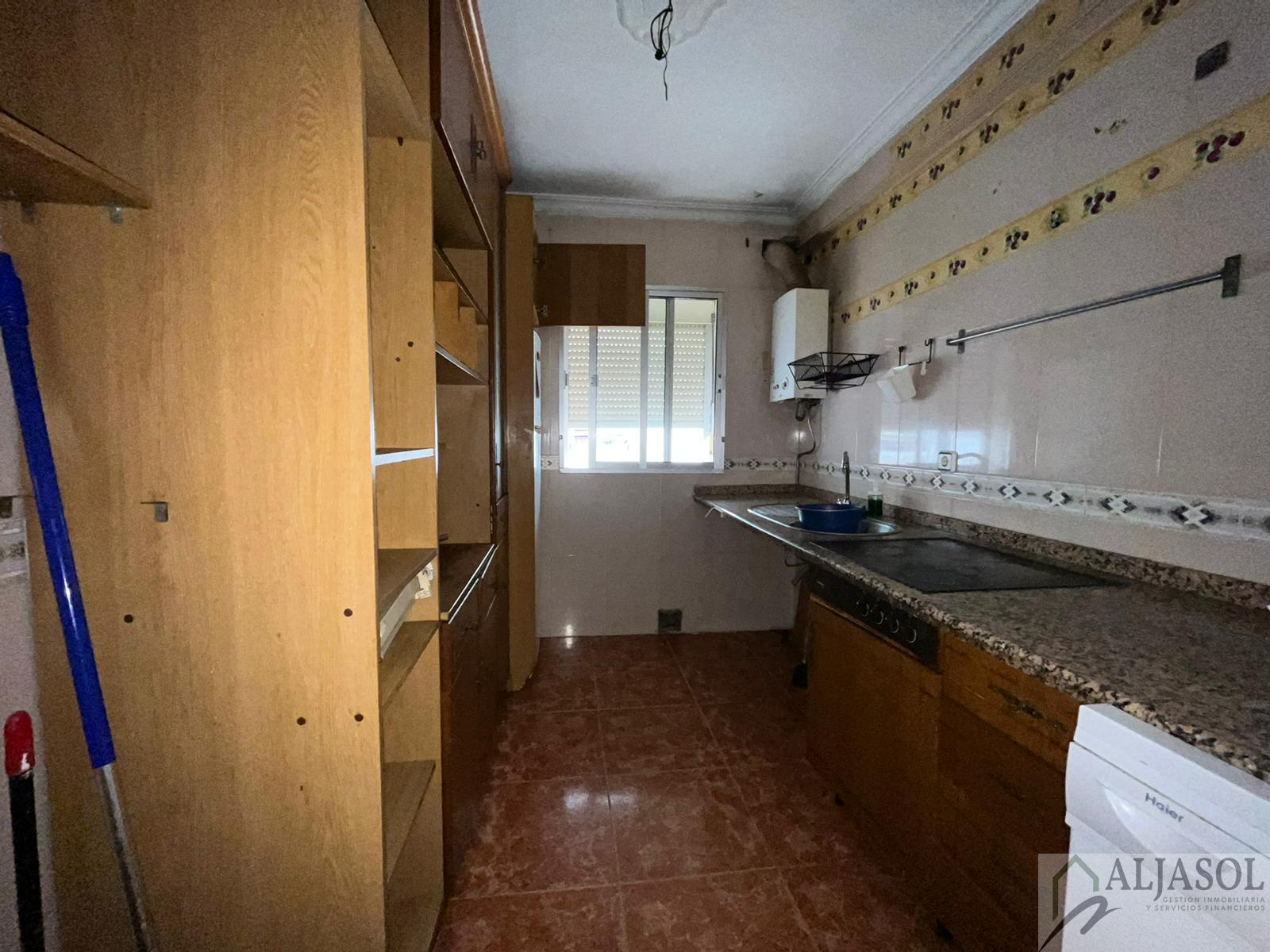 For sale of flat in Castilleja de la Cuesta