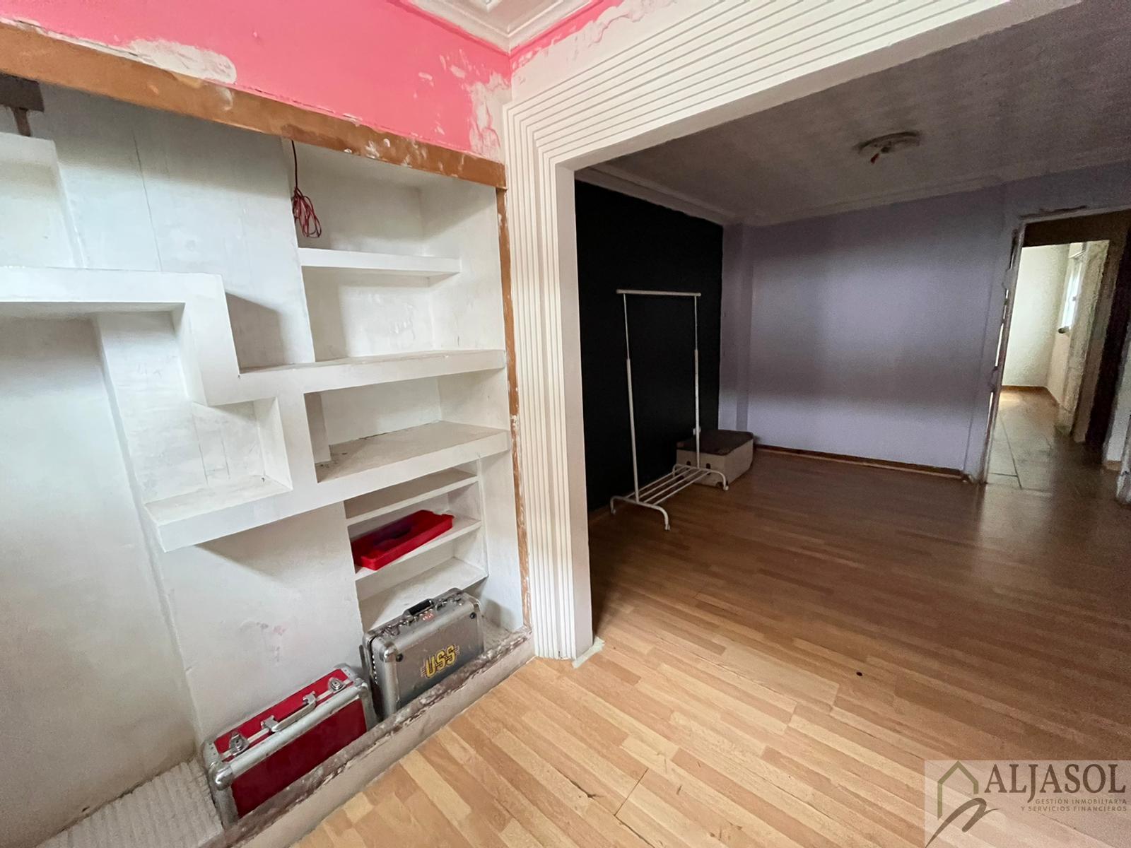 For sale of flat in Castilleja de la Cuesta