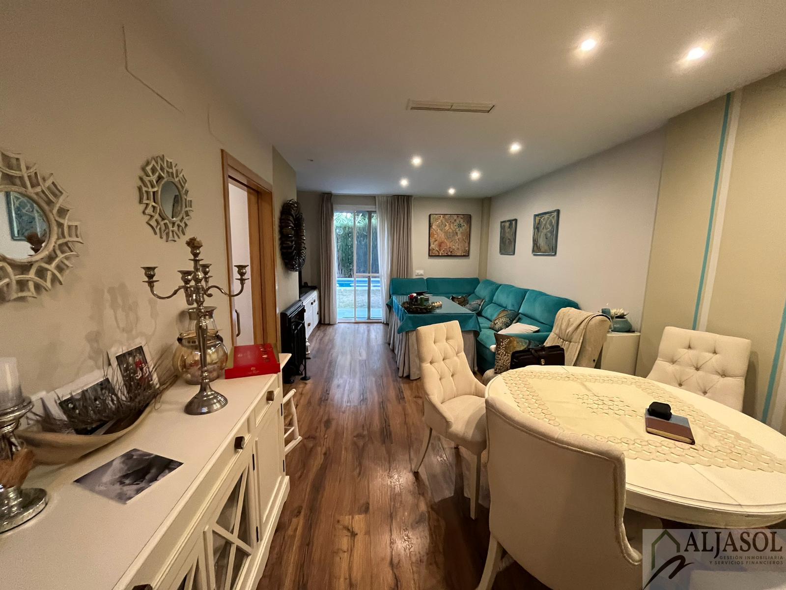 For sale of chalet in Espartinas