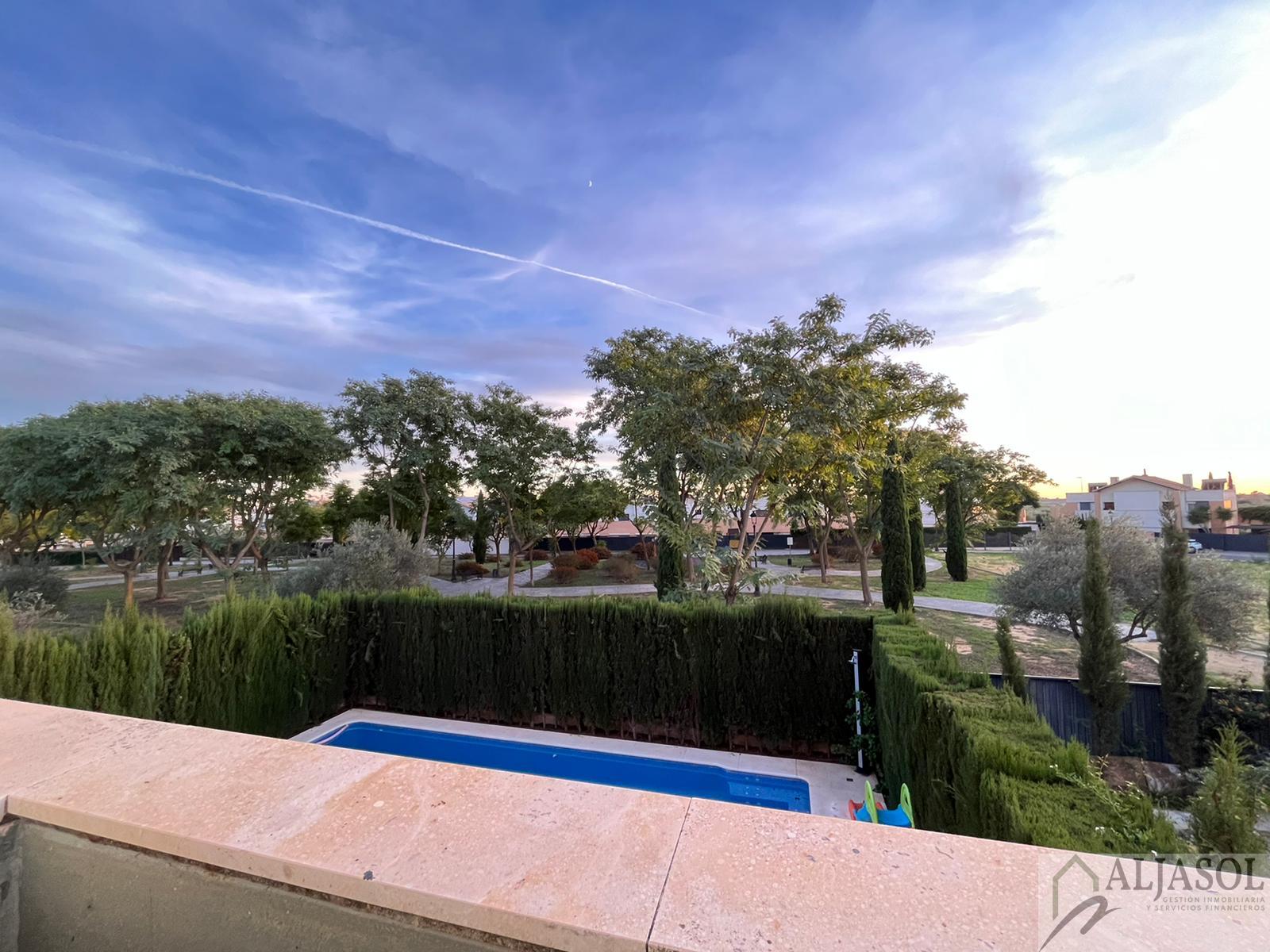 For sale of chalet in Espartinas