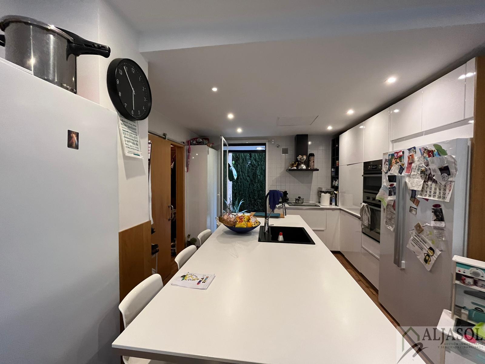 For sale of chalet in Espartinas