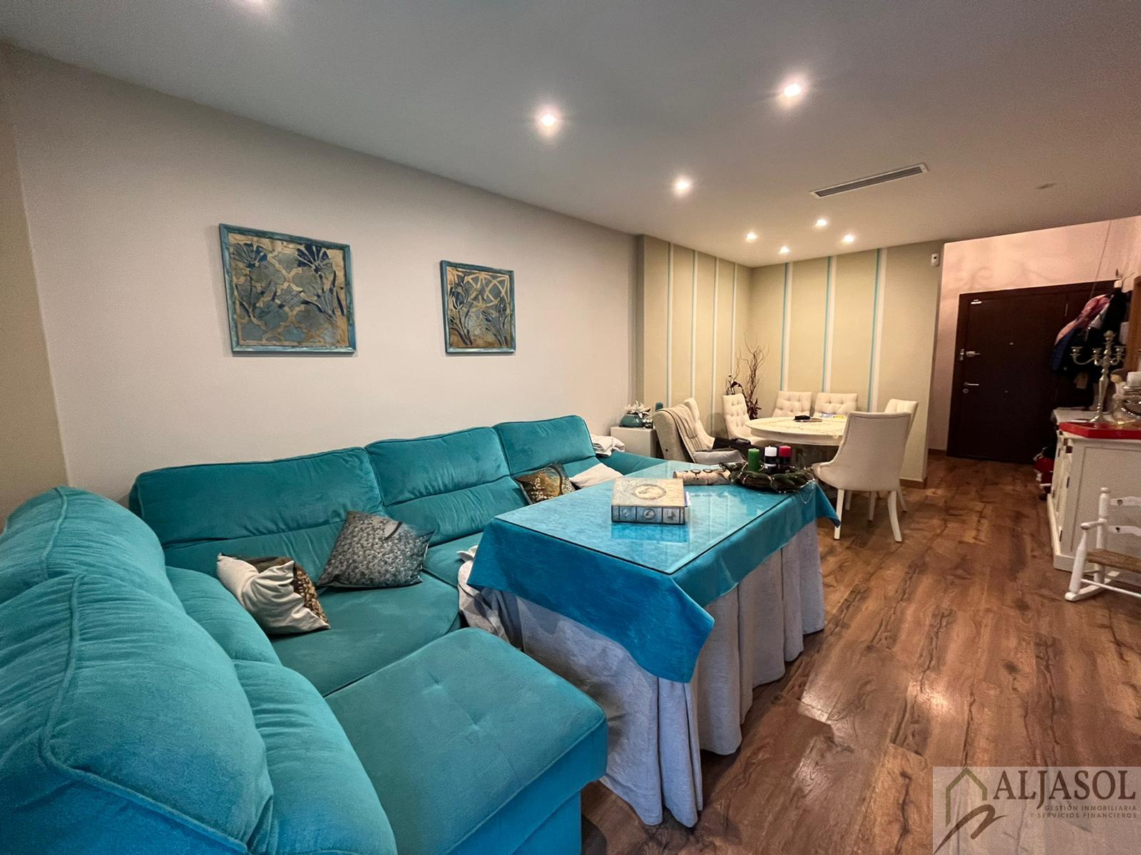 For sale of chalet in Espartinas