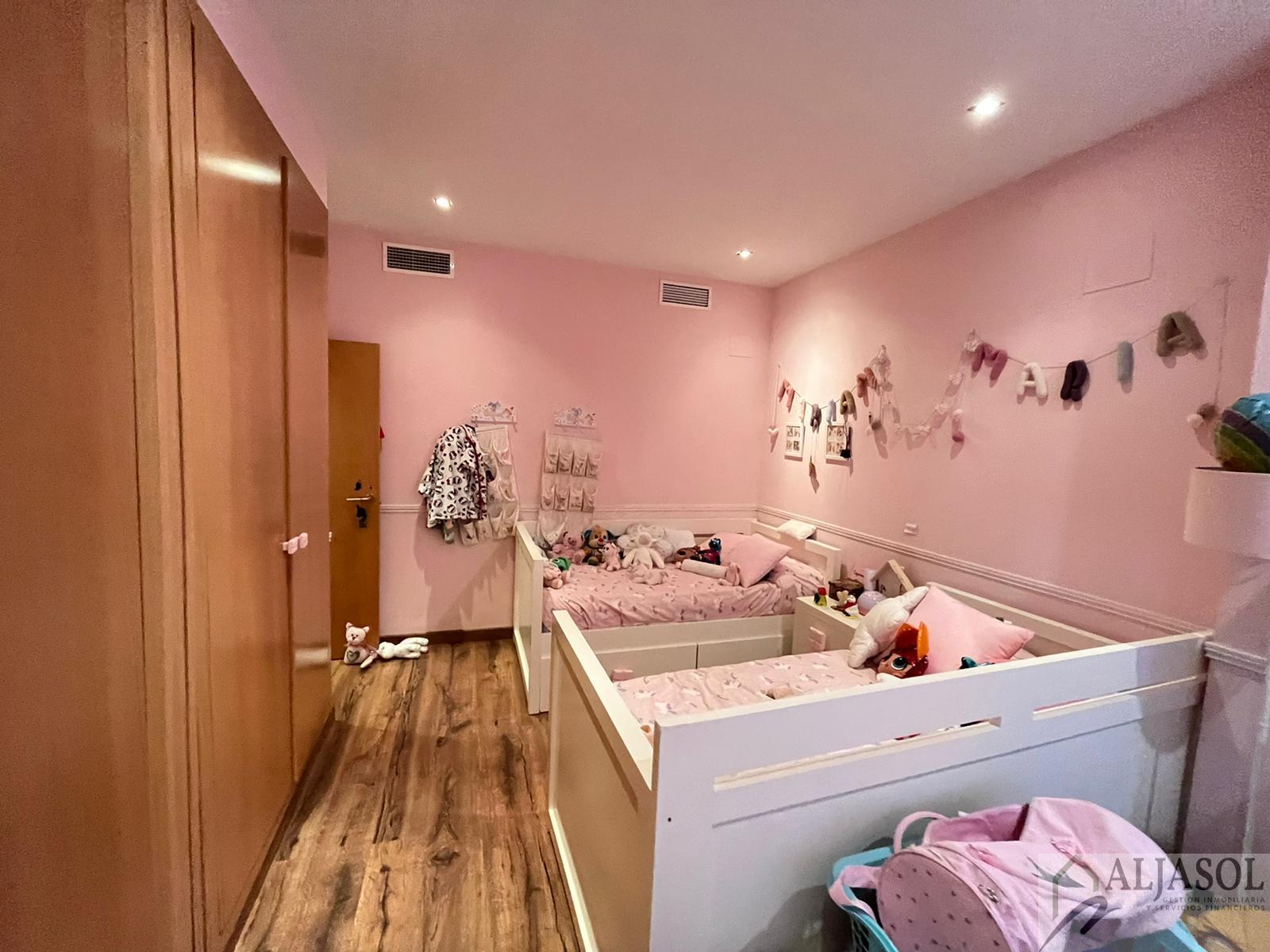 For sale of chalet in Espartinas
