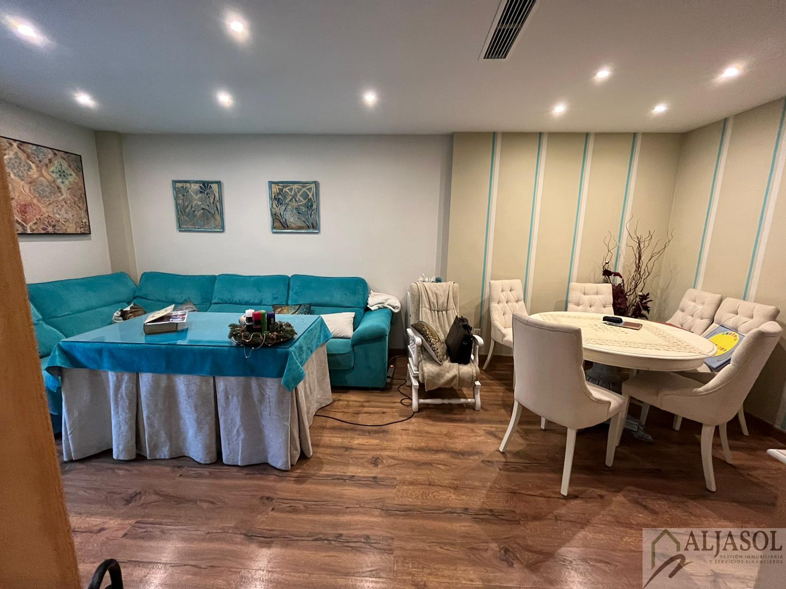 For sale of chalet in Espartinas