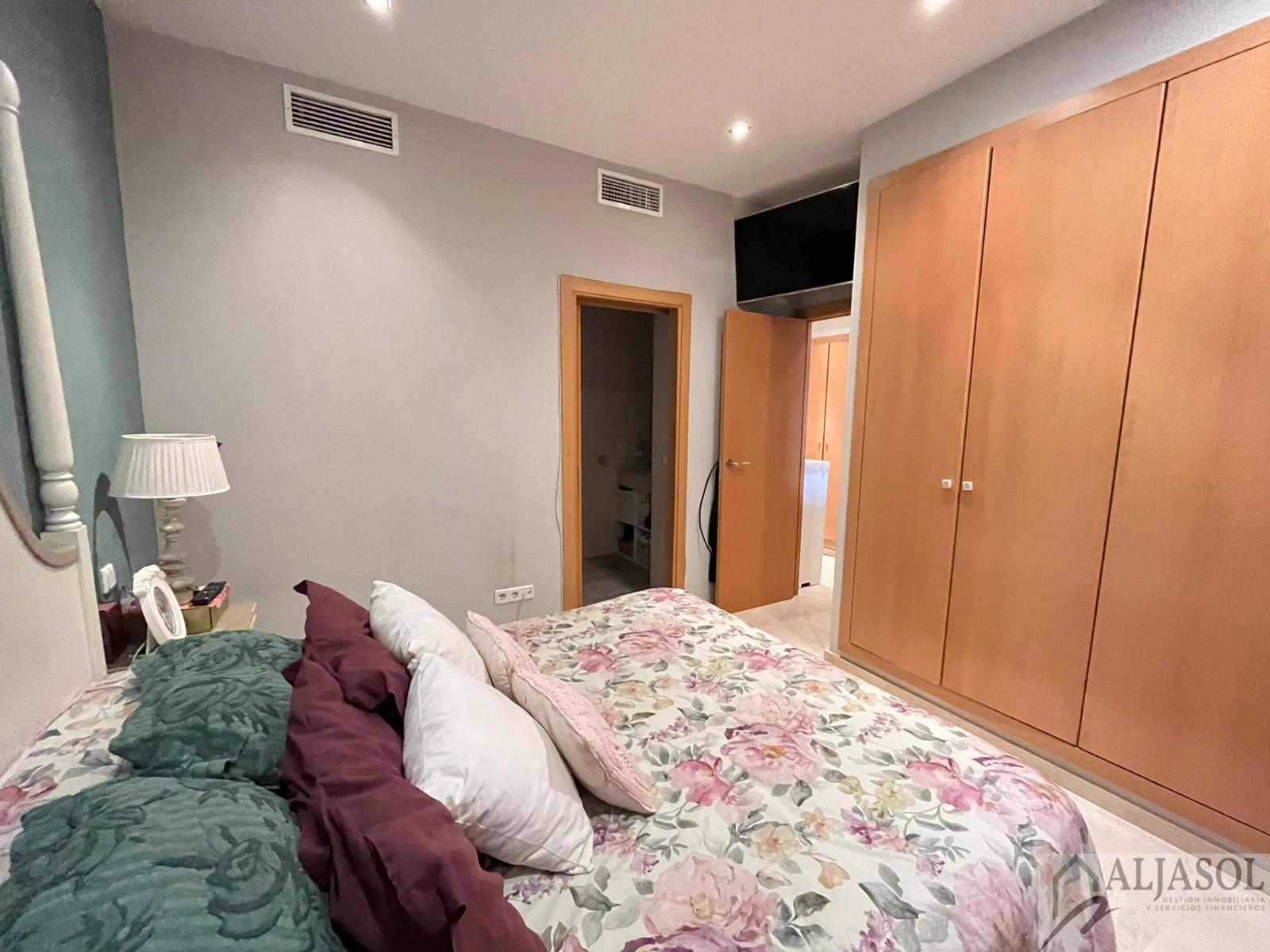 For sale of chalet in Espartinas
