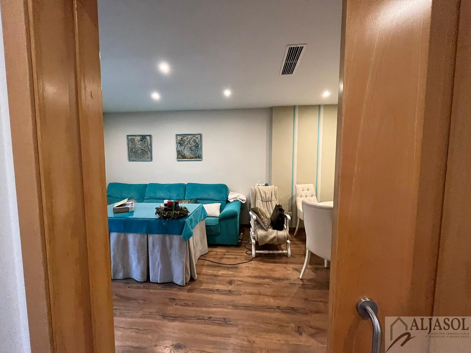 For sale of chalet in Espartinas