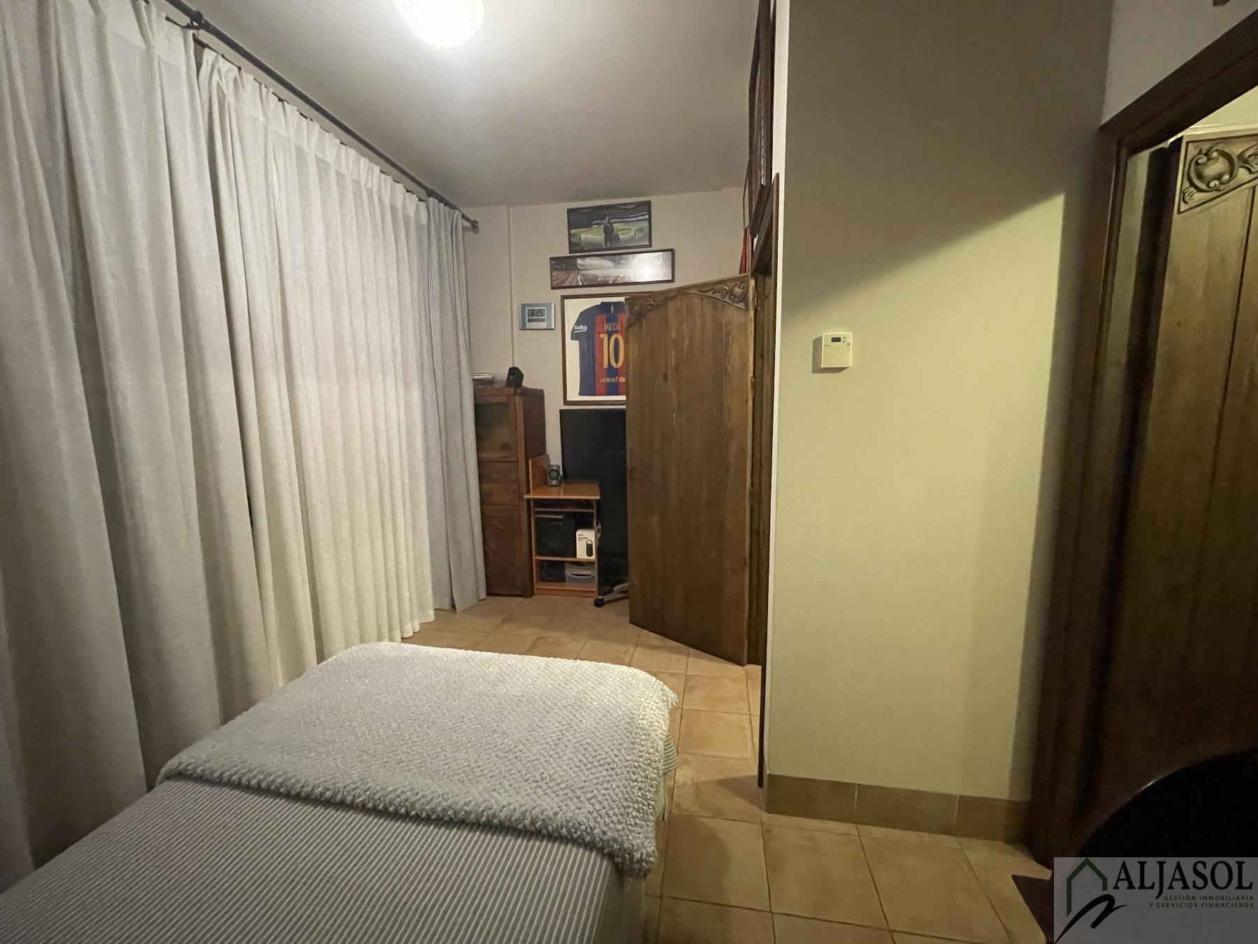 For sale of house in Coria del Río