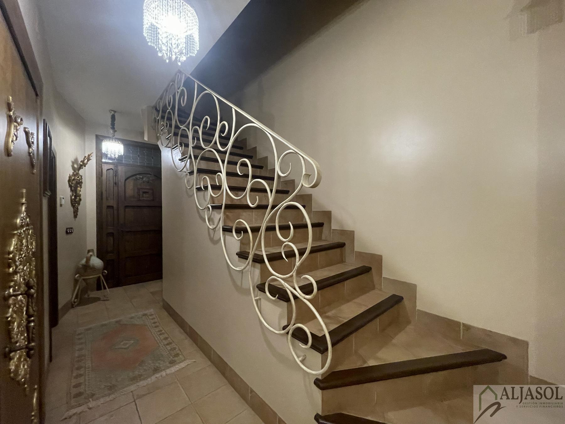 For sale of house in Coria del Río