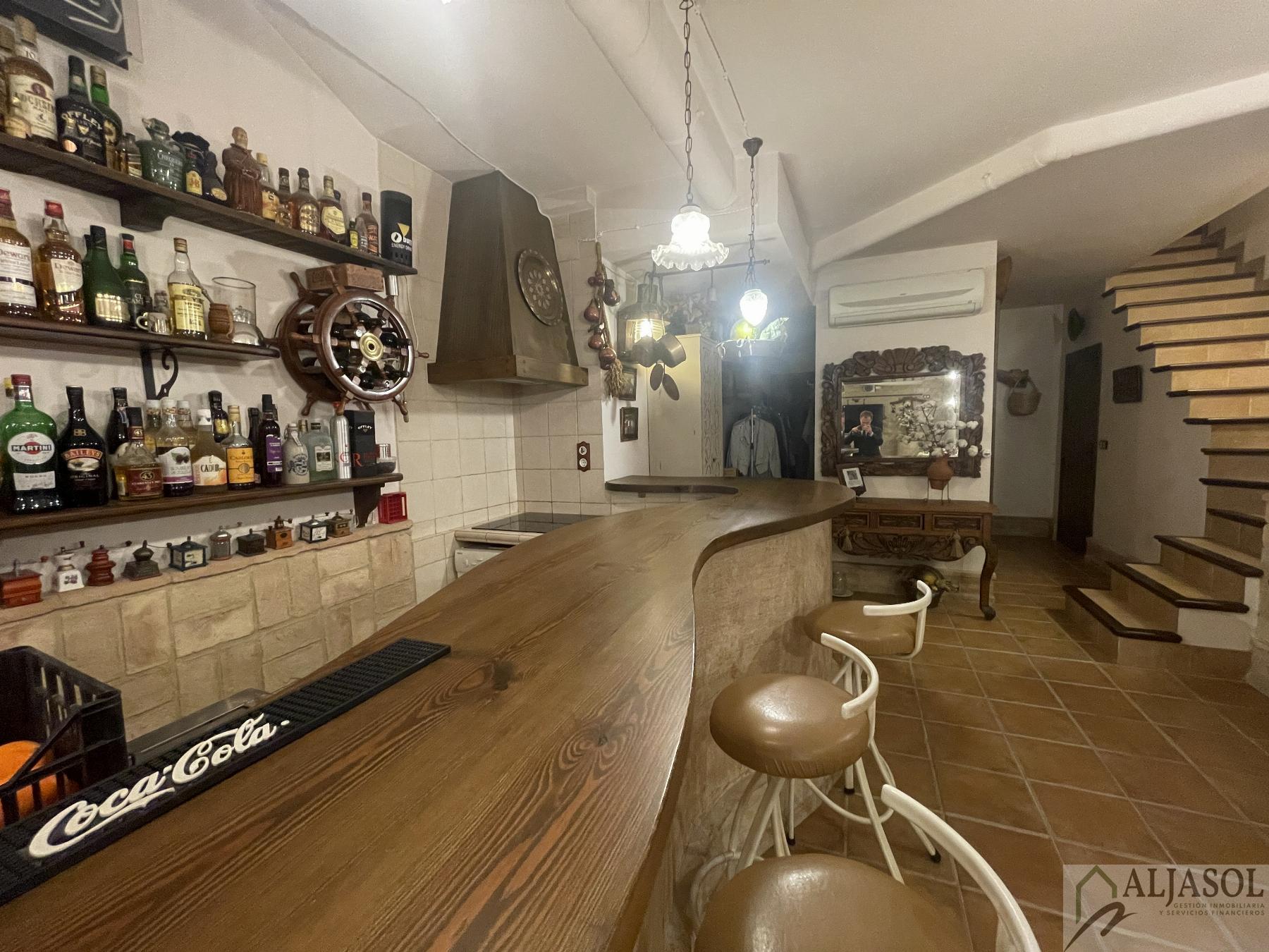 For sale of house in Coria del Río