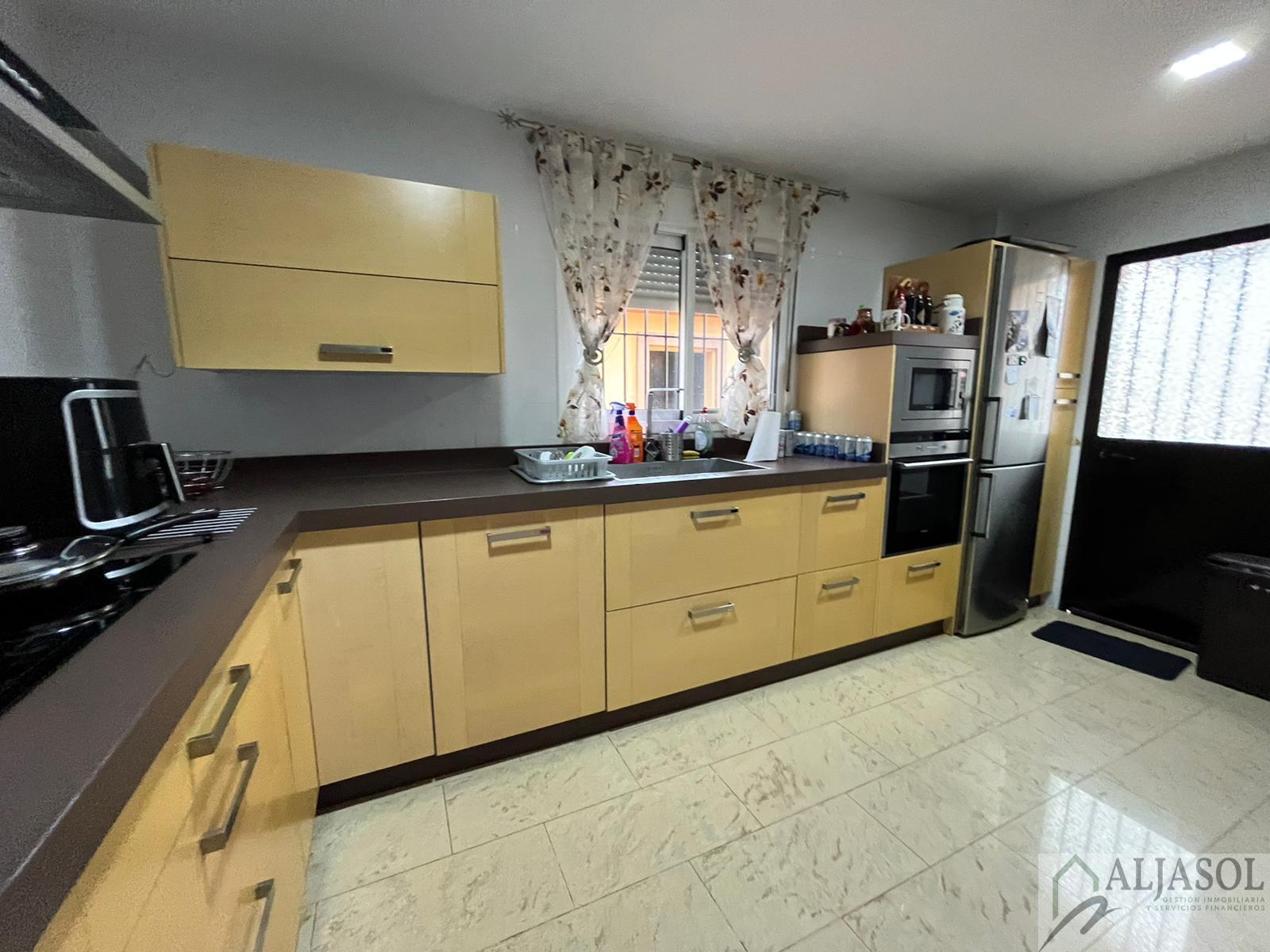 Venta de chalet en Espartinas