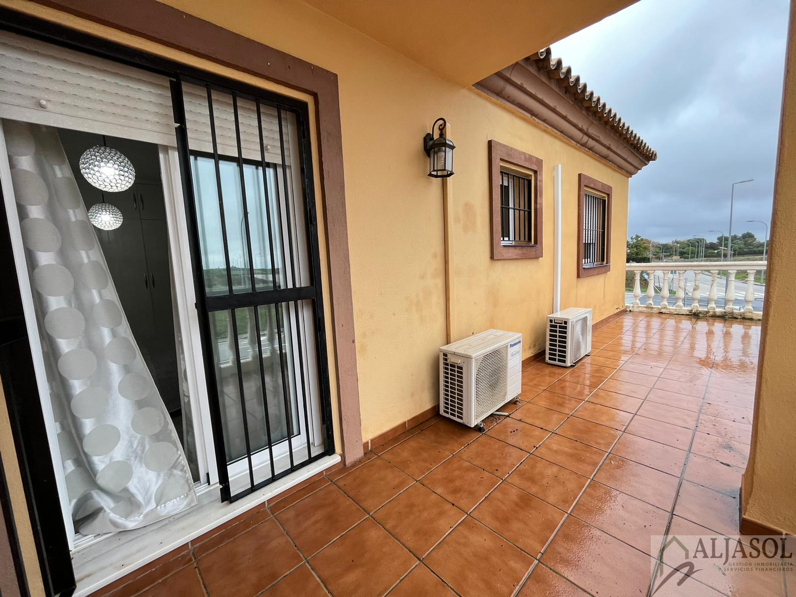 Venta de chalet en Espartinas