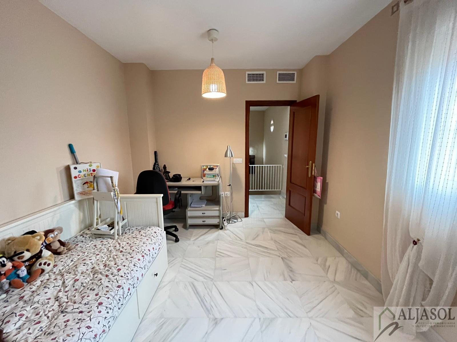 Venta de chalet en Espartinas